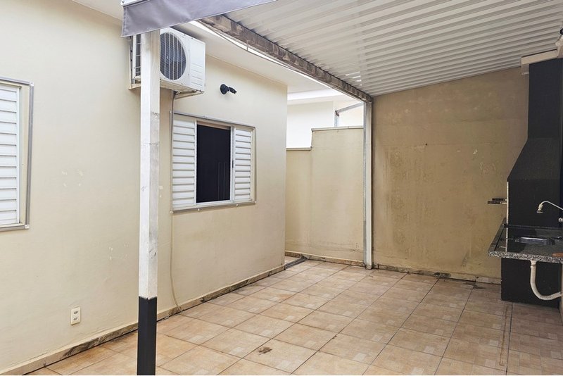 Casa térrea à venda, 122m - 3 Dorm. 2 Suites - R$ 549.500 - Cond. Horto II - Sorocaba SP Rua Izidro Roque da Silva Telo Sorocaba - 