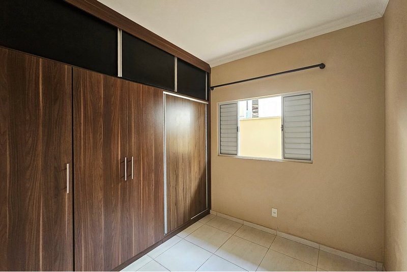 Casa térrea à venda, 122m - 3 Dorm. 2 Suites - R$ 549.500 - Cond. Horto II - Sorocaba SP Rua Izidro Roque da Silva Telo Sorocaba - 