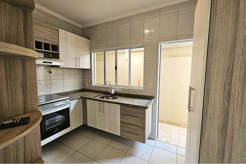 Casa térrea à venda, 122m - 3 Dorm. 2 Suites - R$ 549.500 - Cond. Horto II - Sorocaba SP Rua Izidro Roque da Silva Telo Sorocaba - 