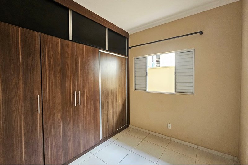 Casa térrea à venda, 122m - 3 Dorm. 2 Suites - R$ 549.500 - Cond. Horto II - Sorocaba SP Rua Izidro Roque da Silva Telo Sorocaba - 