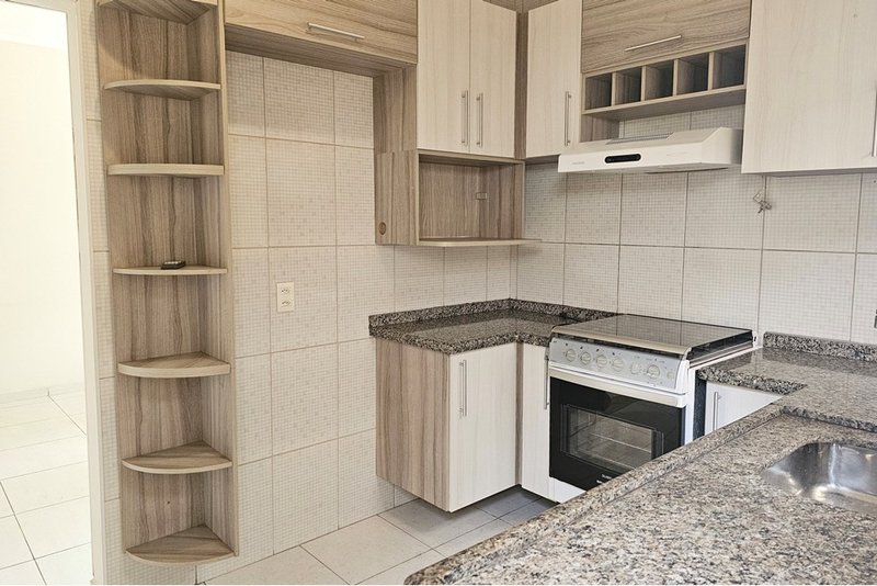 Casa térrea à venda, 122m - 3 Dorm. 2 Suites - R$ 549.500 - Cond. Horto II - Sorocaba SP Rua Izidro Roque da Silva Telo Sorocaba - 