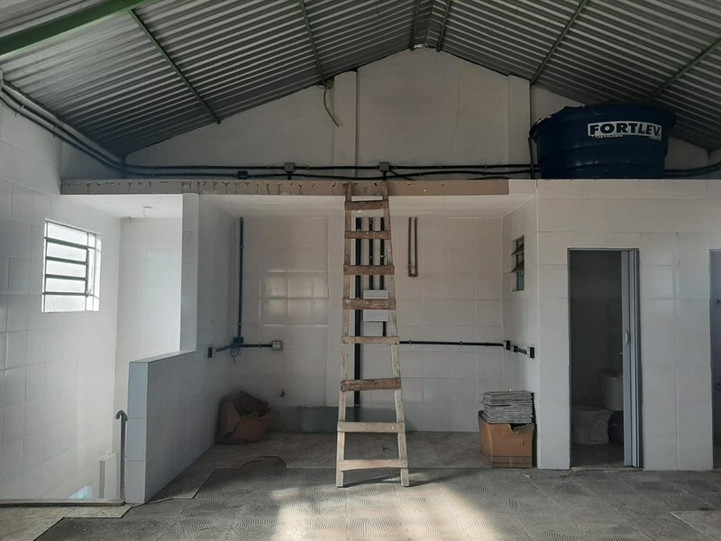 Galpão no Campo Limpo 320m² Rua Crestins São Paulo - 