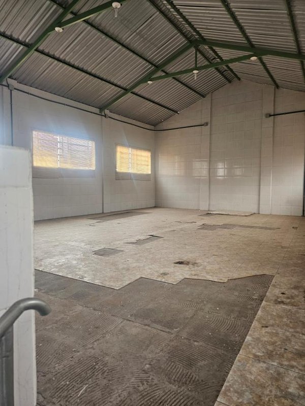 Galpão no Campo Limpo 320m² Rua Crestins São Paulo - 