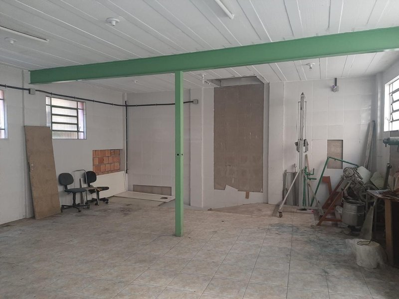 Galpão no Campo Limpo 320m² Rua Crestins São Paulo - 