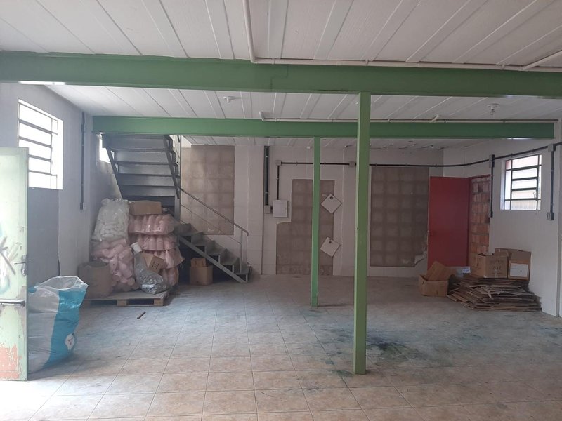 Galpão no Campo Limpo 320m² Rua Crestins São Paulo - 