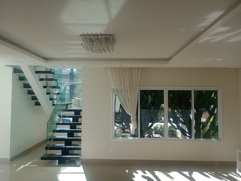 Casa no Condomínio Terras de Santa Adélia em Vargem Grande Paulista, Rua Juriti Vargem Grande Paulista - 