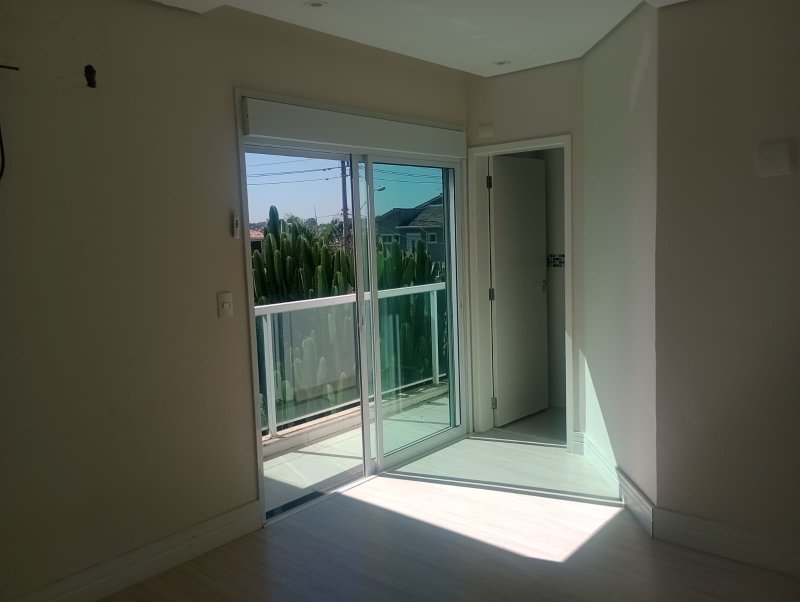 Casa no Condomínio Terras de Santa Adélia em Vargem Grande Paulista, Rua Juriti Vargem Grande Paulista - 