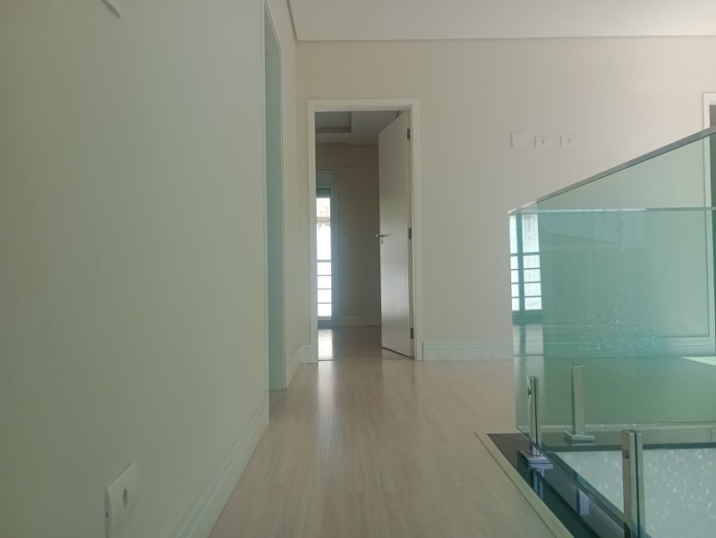 Casa no Condomínio Terras de Santa Adélia em Vargem Grande Paulista, Rua Juriti Vargem Grande Paulista - 