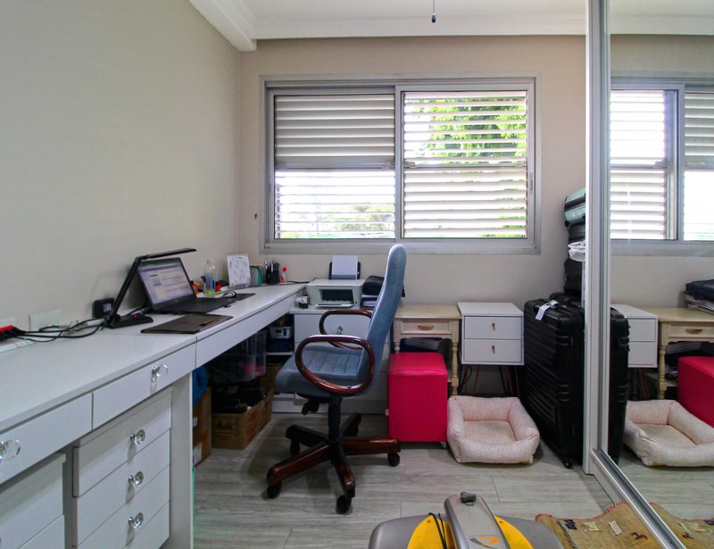 Apartamento 3 Dormitórios 165m² Rua Corrêa Lima Porto Alegre - 