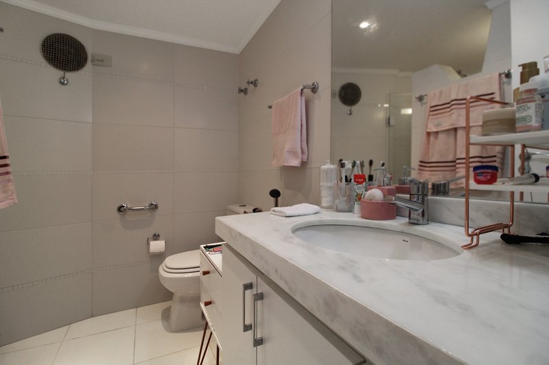 Apartamento 3 Dormitórios 165m² Rua Corrêa Lima Porto Alegre - 