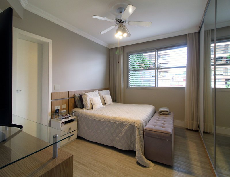Apartamento 3 Dormitórios 165m² Rua Corrêa Lima Porto Alegre - 