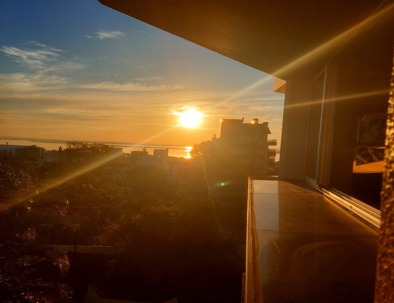 Apartamento 3 Dormitórios 165m² Rua Corrêa Lima Porto Alegre - 