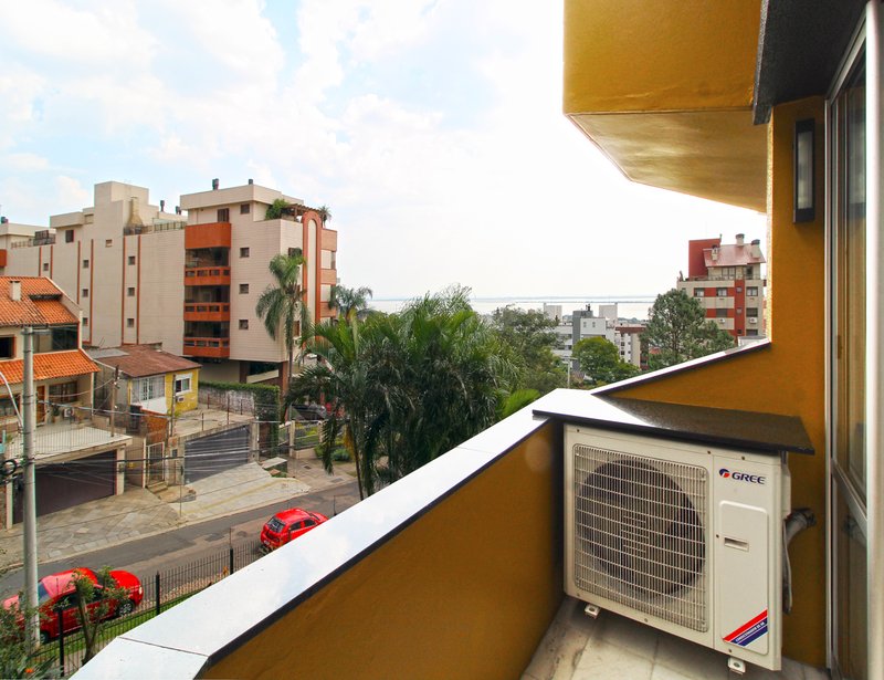 Apartamento 3 Dormitórios 165m² Rua Corrêa Lima Porto Alegre - 