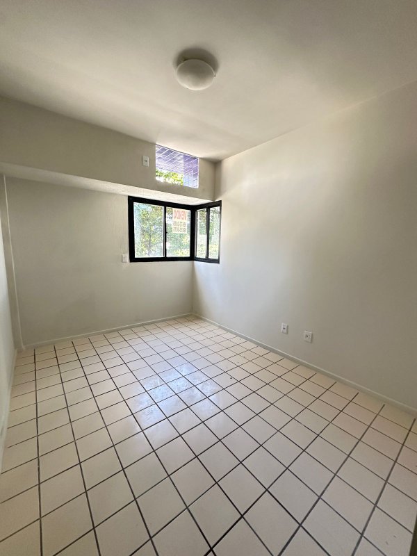 Apartamento à venda com 4 quartos sendo 2 suites, 120m² área útil por R$ 550.000,00 Rua Ministro Nelson Hungria Recife - 