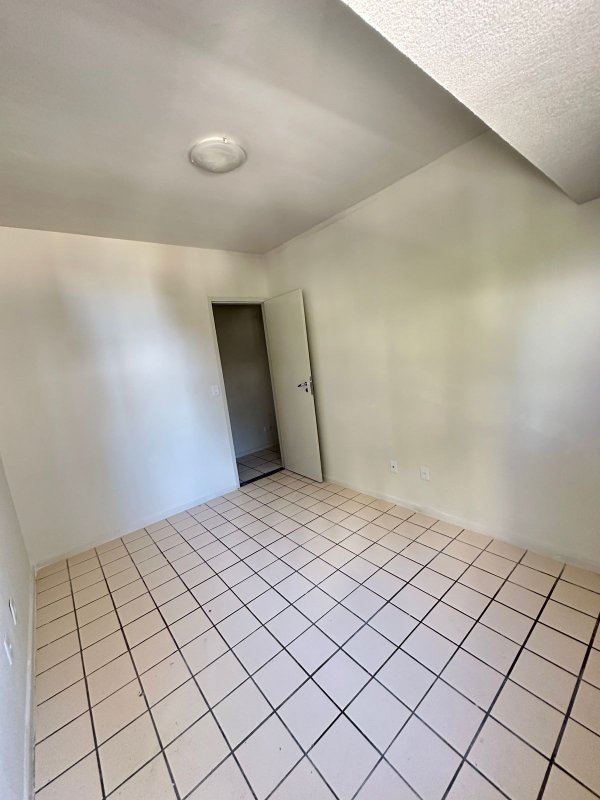 Apartamento à venda com 4 quartos sendo 2 suites, 120m² área útil por R$ 550.000,00 Rua Ministro Nelson Hungria Recife - 