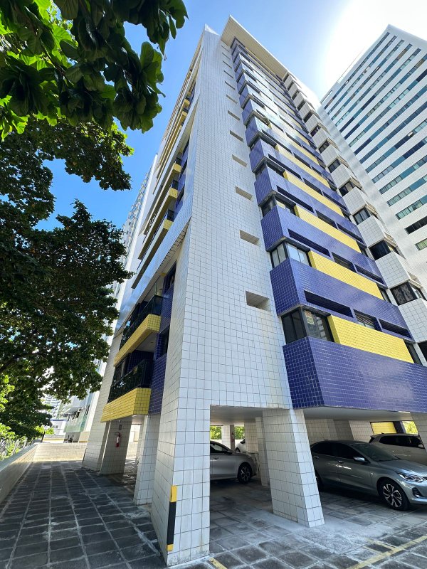 Apartamento à venda com 4 quartos sendo 2 suites, 120m² área útil por R$ 550.000,00 Rua Ministro Nelson Hungria Recife - 