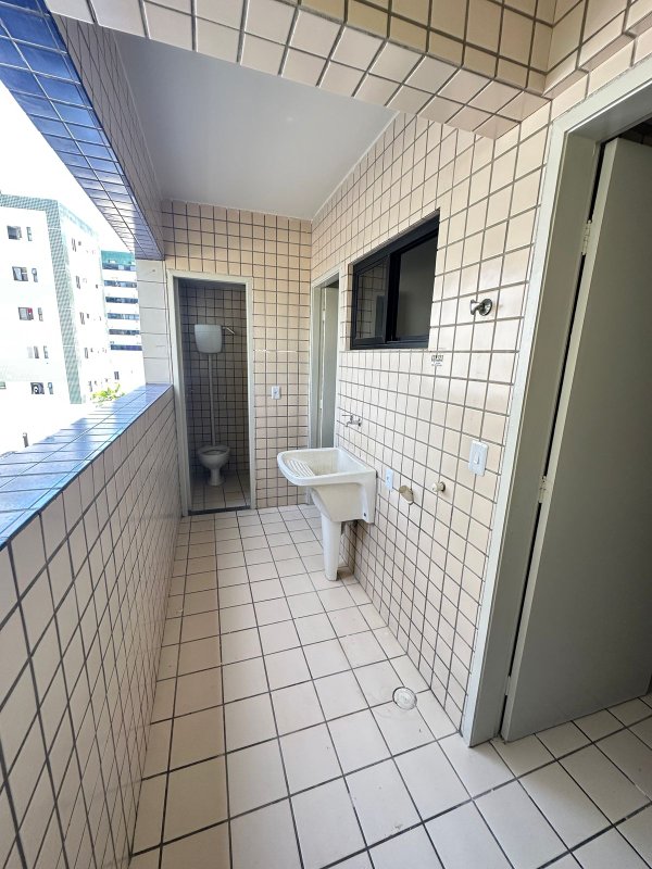 Apartamento à venda com 4 quartos sendo 2 suites, 120m² área útil por R$ 550.000,00 Rua Ministro Nelson Hungria Recife - 