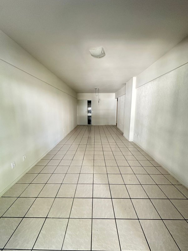 Apartamento à venda com 4 quartos sendo 2 suites, 120m² área útil por R$ 550.000,00 Rua Ministro Nelson Hungria Recife - 