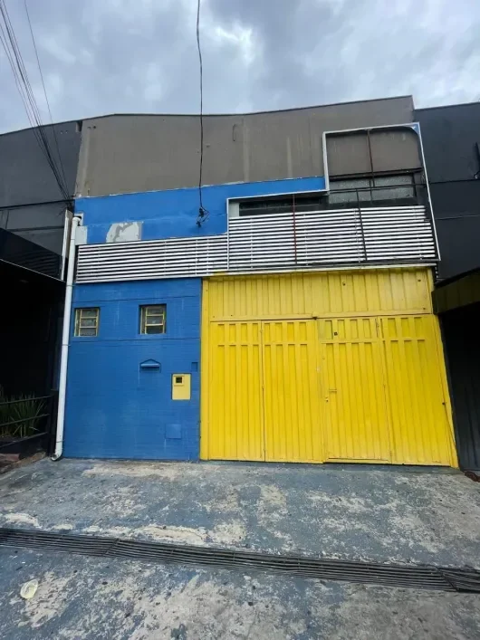 GALPÃO/DEPÓSITO/ARMAZÉM á VENDA - com 175m² - 03 banheiros - R$1.250Mi Avenida Guarapari Belo Horizonte - 