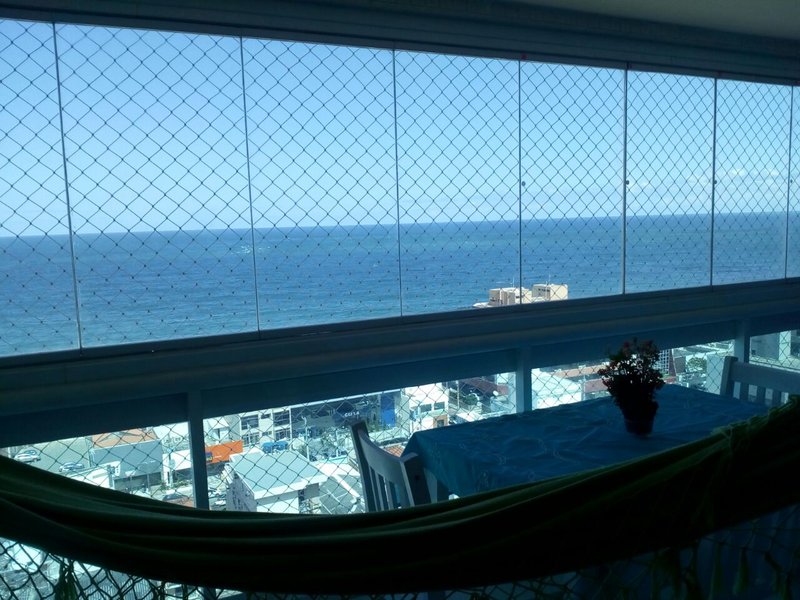 APARTAMENTO VISTA MAR QUARTO SALA VARANDA ÁREA DE SERVIÇO GARAGEM À VENDA NA BARRA! Rua da Palmeira Salvador - 