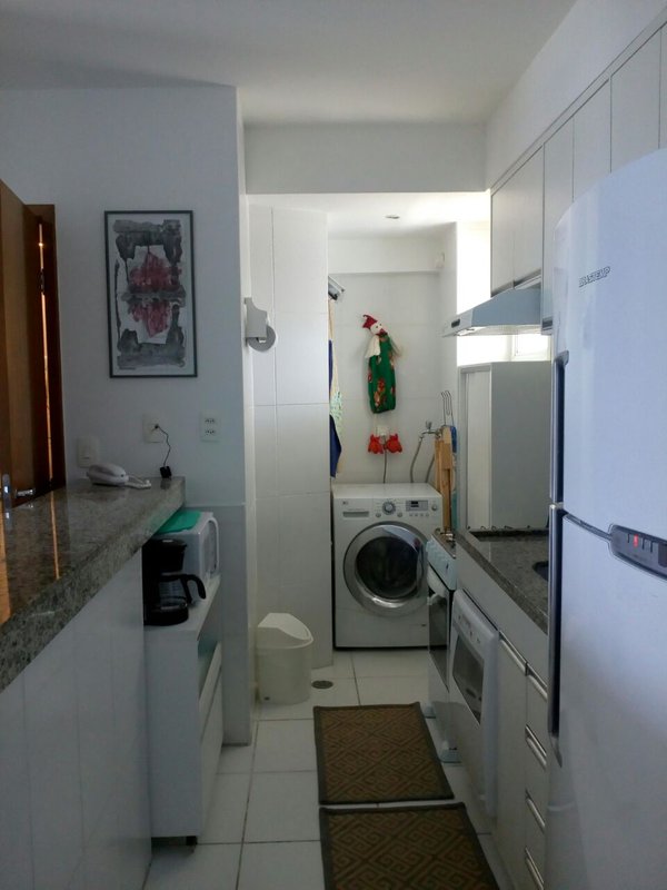 APARTAMENTO VISTA MAR QUARTO SALA VARANDA ÁREA DE SERVIÇO GARAGEM À VENDA NA BARRA! Rua da Palmeira Salvador - 
