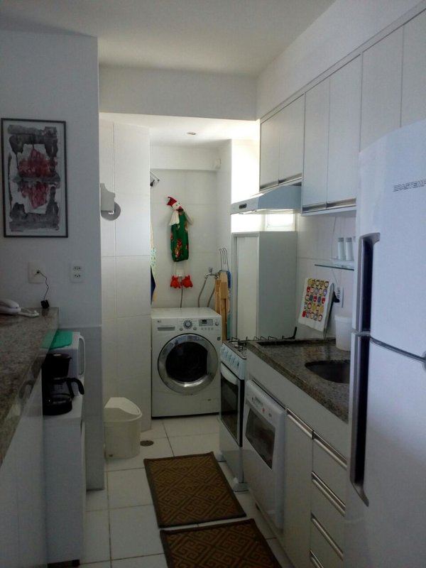 APARTAMENTO VISTA MAR QUARTO SALA VARANDA ÁREA DE SERVIÇO GARAGEM À VENDA NA BARRA! Rua da Palmeira Salvador - 