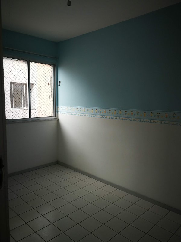 APARTAMENTO 2 QUARTOS ÁREA DE SERVIÇO GARAGEM À VENDA NO JARDIM DAS MARGARIDAS! Rua Hortênsias Azuis Salvador - 