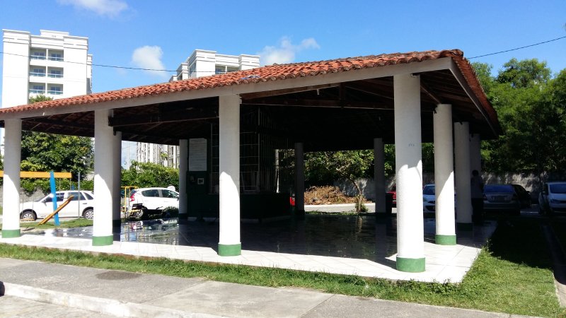 APARTAMENTO 2 QUARTOS ÁREA DE SERVIÇO GARAGEM À VENDA NO JARDIM DAS MARGARIDAS! Rua Hortênsias Azuis Salvador - 