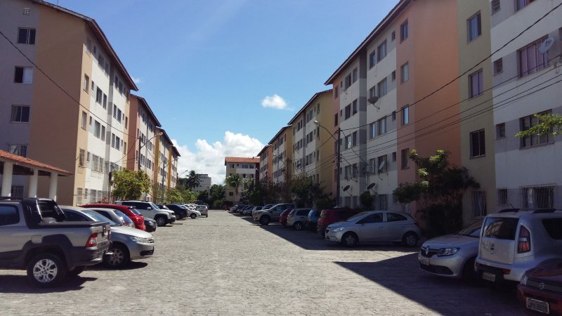 APARTAMENTO 2 QUARTOS ÁREA DE SERVIÇO GARAGEM À VENDA NO JARDIM DAS MARGARIDAS! Rua Hortênsias Azuis Salvador - 