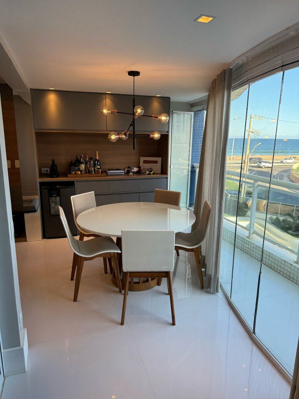 APARTAMENTO  VISTA MAR QURTA SALA  ÁREA DE SERVIÇO GARAGEM À VENDA NO JARDIM ARMAÇÃO! Rua Américo Vespúcio Salvador - 