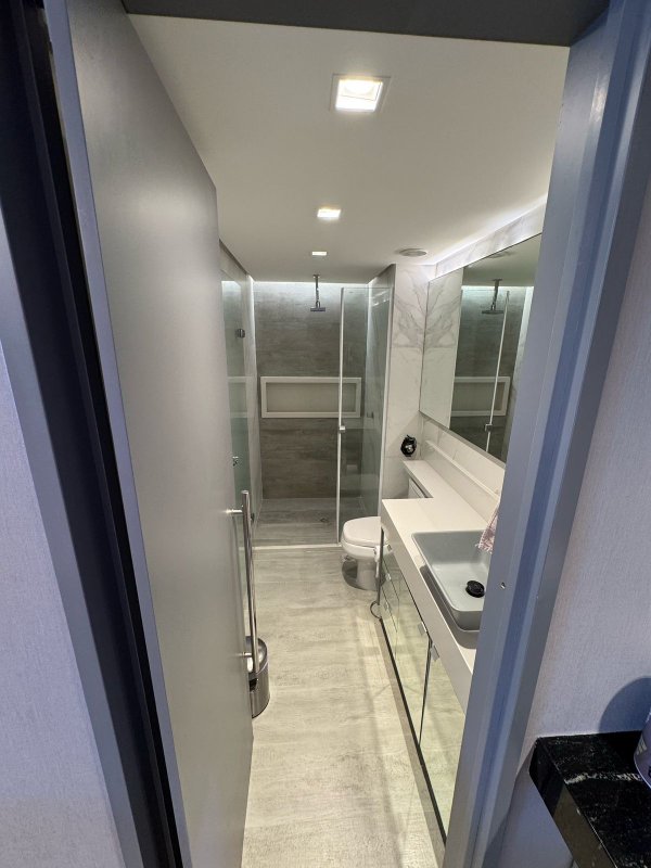 APARTAMENTO  VISTA MAR QURTA SALA  ÁREA DE SERVIÇO GARAGEM À VENDA NO JARDIM ARMAÇÃO! Rua Américo Vespúcio Salvador - 