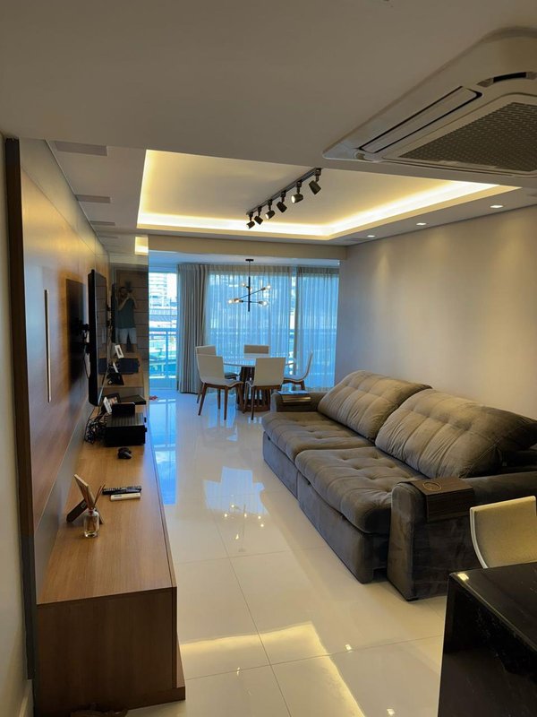 APARTAMENTO  VISTA MAR QURTA SALA  ÁREA DE SERVIÇO GARAGEM À VENDA NO JARDIM ARMAÇÃO! Rua Américo Vespúcio Salvador - 