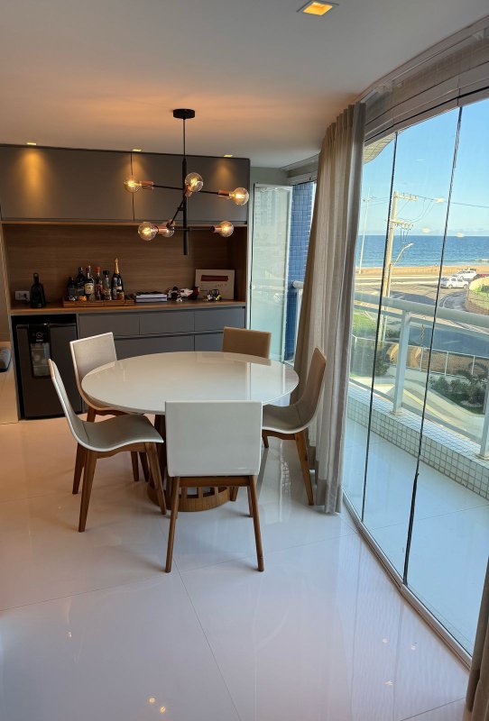 APARTAMENTO  VISTA MAR QURTA SALA  ÁREA DE SERVIÇO GARAGEM À VENDA NO JARDIM ARMAÇÃO! Rua Américo Vespúcio Salvador - 