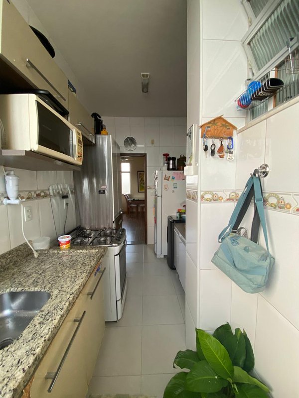 APARTAMENTO  NASCENTE VISTA MAR 2 QUARTOS GABINETE ÁREA DE SERVIÇO À VENDA NO BARBALHO! Rua Professor Viegas Salvador - 