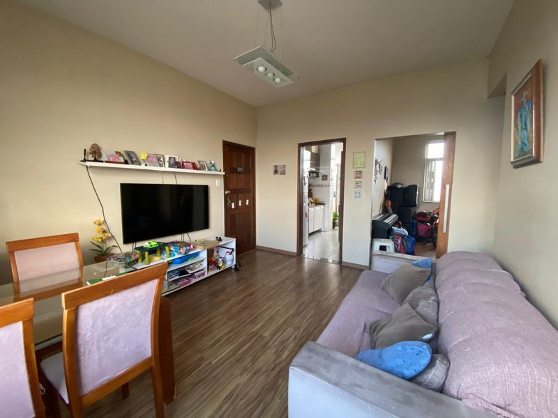 APARTAMENTO  NASCENTE VISTA MAR 2 QUARTOS GABINETE ÁREA DE SERVIÇO À VENDA NO BARBALHO! Rua Professor Viegas Salvador - 