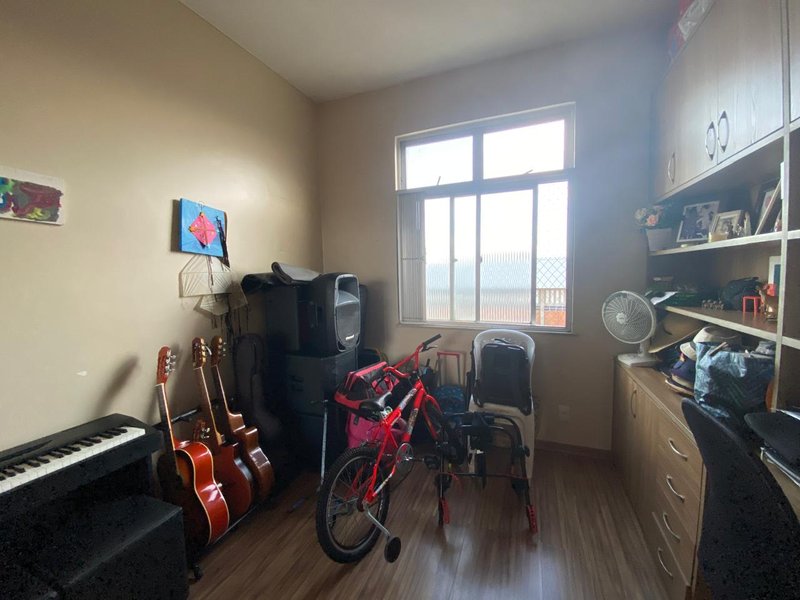 APARTAMENTO  NASCENTE VISTA MAR 2 QUARTOS GABINETE ÁREA DE SERVIÇO À VENDA NO BARBALHO! Rua Professor Viegas Salvador - 