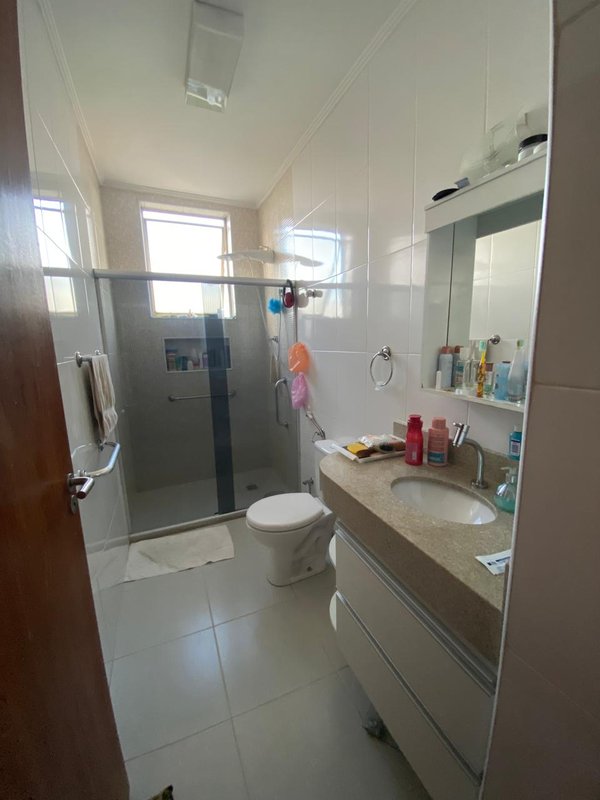 APARTAMENTO  NASCENTE VISTA MAR 2 QUARTOS GABINETE ÁREA DE SERVIÇO À VENDA NO BARBALHO! Rua Professor Viegas Salvador - 