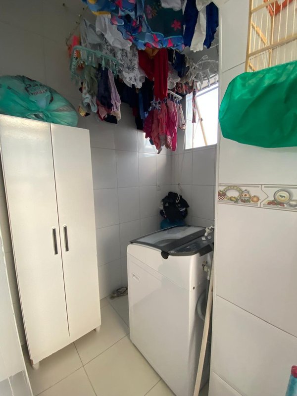 APARTAMENTO  NASCENTE VISTA MAR 2 QUARTOS GABINETE ÁREA DE SERVIÇO À VENDA NO BARBALHO! Rua Professor Viegas Salvador - 
