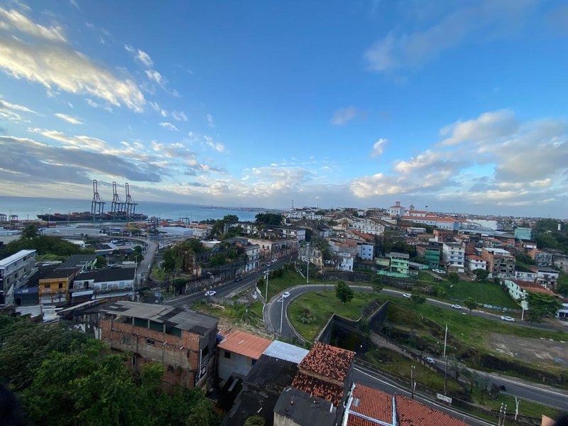 APARTAMENTO  NASCENTE VISTA MAR 2 QUARTOS GABINETE ÁREA DE SERVIÇO À VENDA NO BARBALHO! Rua Professor Viegas Salvador - 