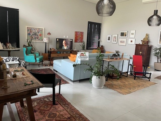 Casa de Condomínio à venda com 3 quartos, 240m² - Foto 4