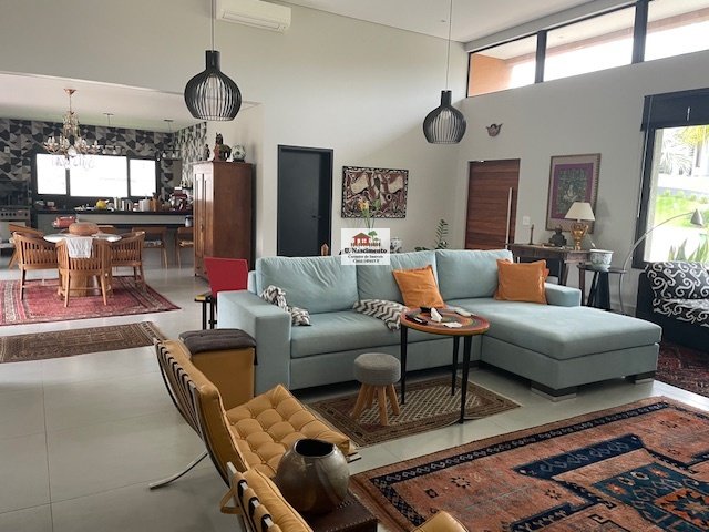 Casa de Condomínio à venda com 3 quartos, 240m² - Foto 9