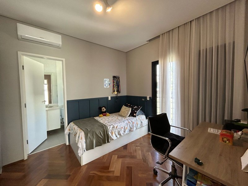 Casa no Itahyê com 4 suítes à venda! - Santana de Parnaíba - 