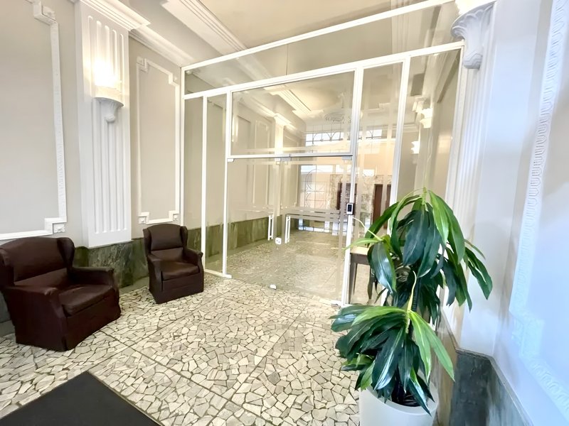 R$ 360.000 - PREÇO INCRÍVEL - APARTAMENTO - 139M2 - 3 DORM - 2 BANHEIROS - SACADA Rua Doutor Barros Cassal Porto Alegre - 