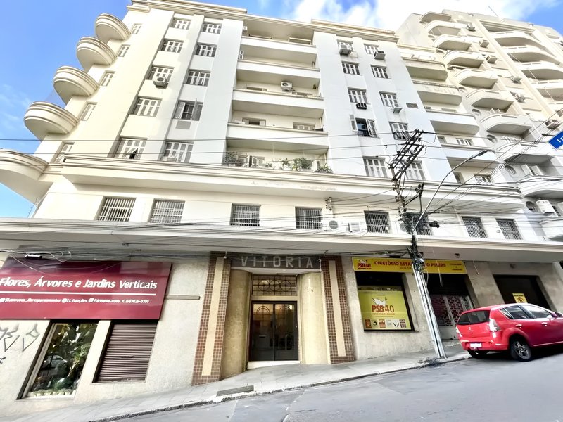 R$ 360.000 - PREÇO INCRÍVEL - APARTAMENTO - 139M2 - 3 DORM - 2 BANHEIROS - SACADA Rua Doutor Barros Cassal Porto Alegre - 