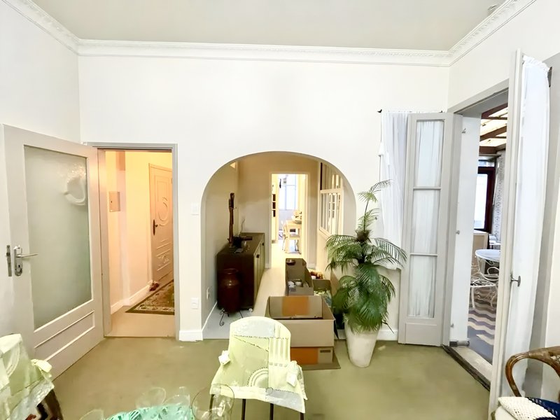 R$ 360.000 - PREÇO INCRÍVEL - APARTAMENTO - 139M2 - 3 DORM - 2 BANHEIROS - SACADA Rua Doutor Barros Cassal Porto Alegre - 