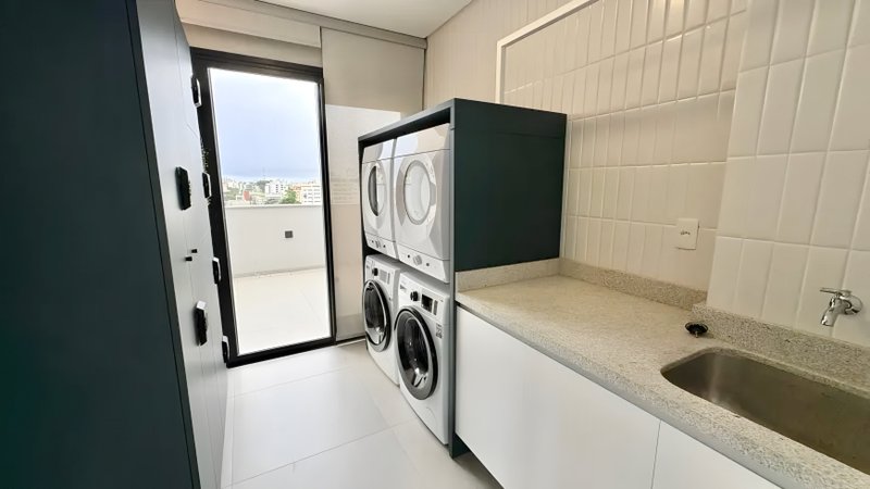 R$ 630.000 - MY HUB SMART LIVING - STUDIO PREMIUM - 47M2 - 1 DORM - SACADA - INFRA - VAGA Rua Marques de Carvalho Florianópolis - 