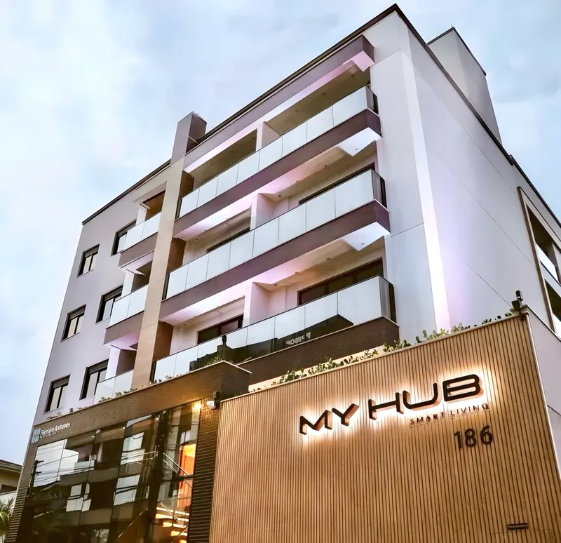 R$ 630.000 - MY HUB SMART LIVING - STUDIO PREMIUM - 47M2 - 1 DORM - SACADA - INFRA - VAGA Rua Marques de Carvalho Florianópolis - 