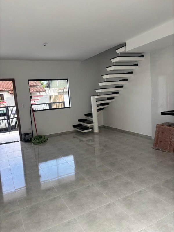 🏡 Sobrado Individual à Venda – Massaguaçu - Caraguatatuba - 