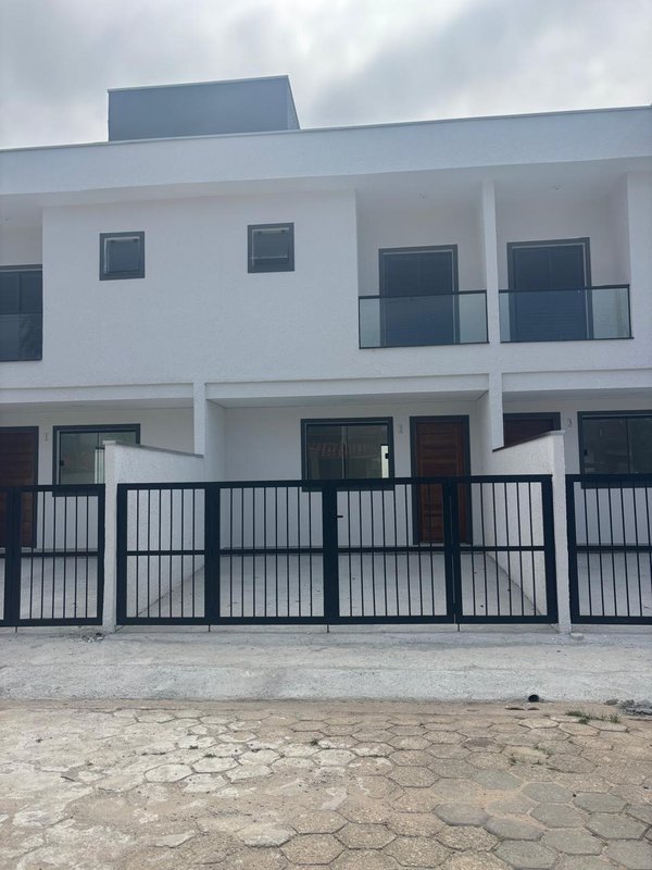 🏡 Sobrado Individual à Venda – Massaguaçu - Caraguatatuba - 