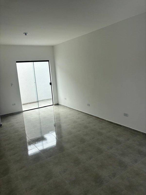 🏡 Sobrado Individual à Venda – Massaguaçu - Caraguatatuba - 